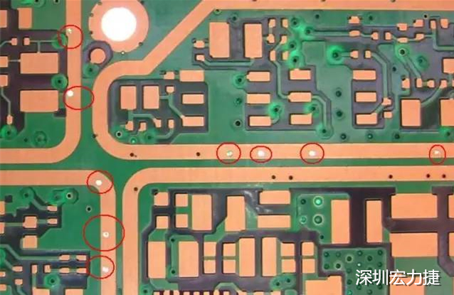 防止PCB過波峰焊時(shí)錫從導(dǎo)通孔貫穿元件面造成短路；特別是我們把過孔放在BGA焊盤上時(shí)，就必須先做塞孔，再鍍金處理，便于BGA的焊接。